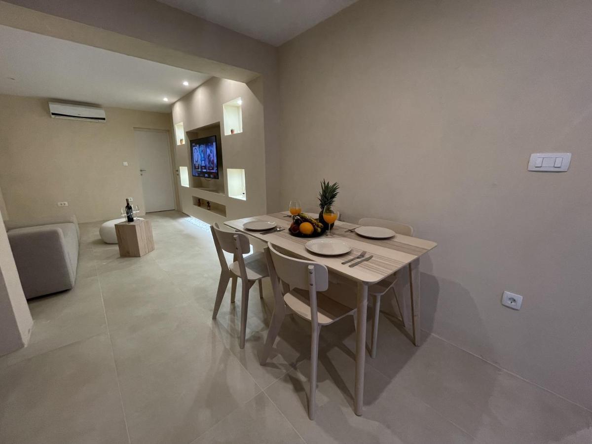 Cozy Apartment Matijas With Private Parking And Terrace Split Exterior foto